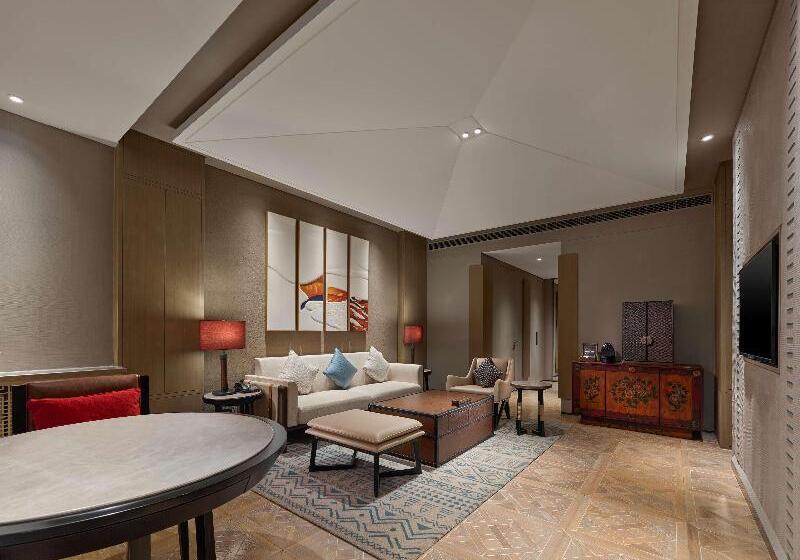 Deluxe Suite King Bed, Conrad Jiuzhaigou