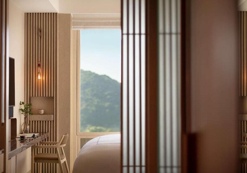 Classic Room Queen Bed, The Silveri Hong Kong  Mgallery