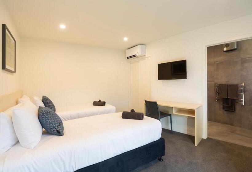 استودیوی سوپریور, Harvest Park Studios Workers Accommodation
