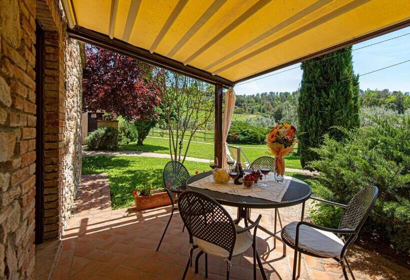 Апартаменты 1 Спальня с Террасой, Agriturismo Casavaiano