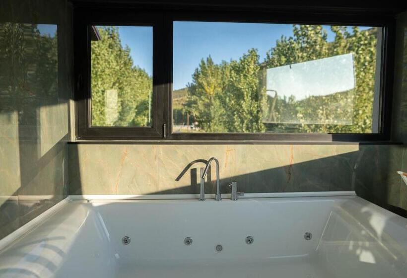 استودیوی استاندارد, Montesinho Eco Resort
