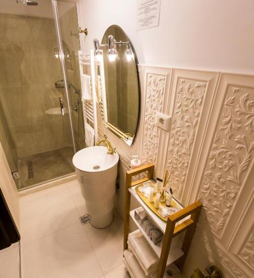 Номер Стандарт, Royal Inn Busteni Adults Only