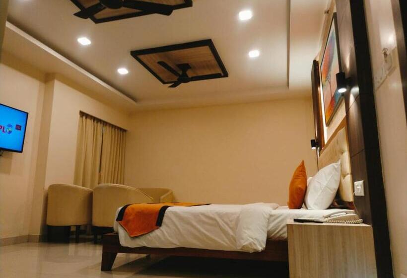 Номер Deluxe, Sambhabana Hotel & Suites