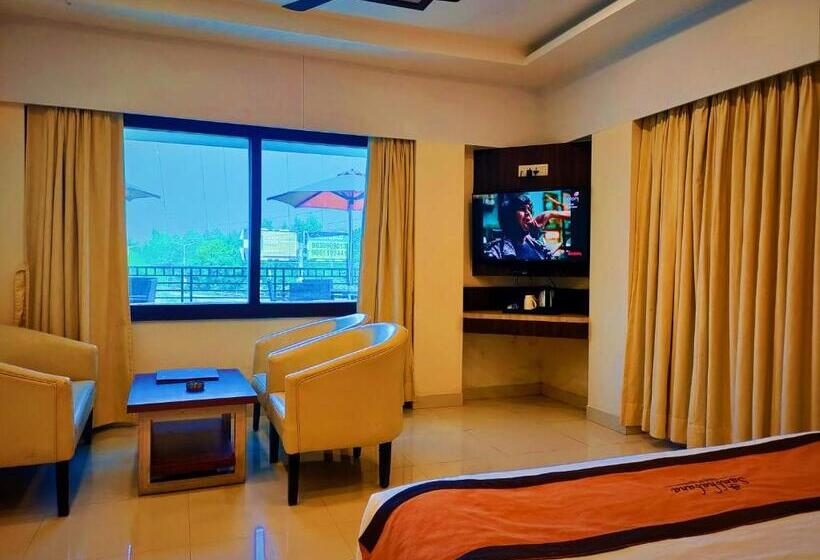 Номер Deluxe, Sambhabana Hotel & Suites
