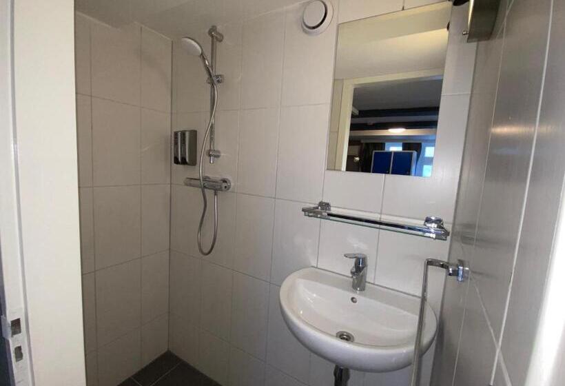 Четырехместный Номер Стандарт, Xplore Hostel Amsterdam