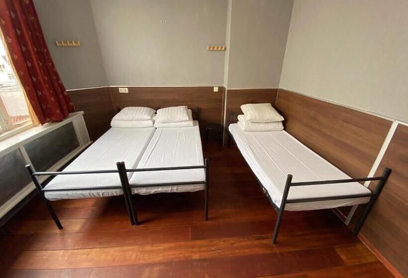 Номер Стандарт Трехместный, Xplore Hostel Amsterdam