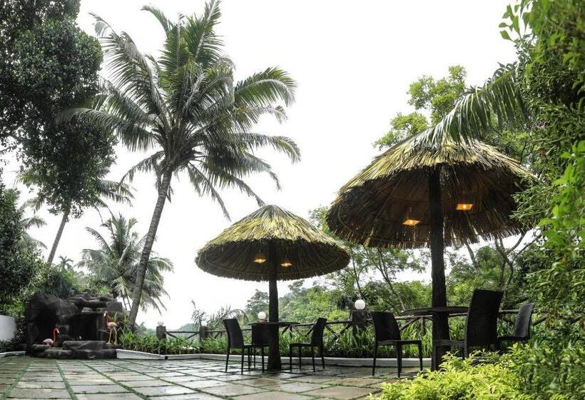 Люкс, Thenmala Hormuz Inn