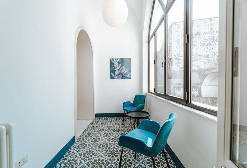 سوییت, Palazzo Frangipane
