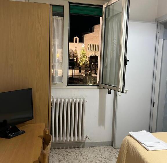 اتاق استاندارد یک نفره, Albergo Pensione Bianco