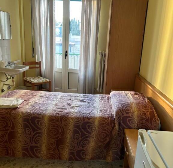 اتاق اکونومی یک تخته, Albergo Pensione Bianco