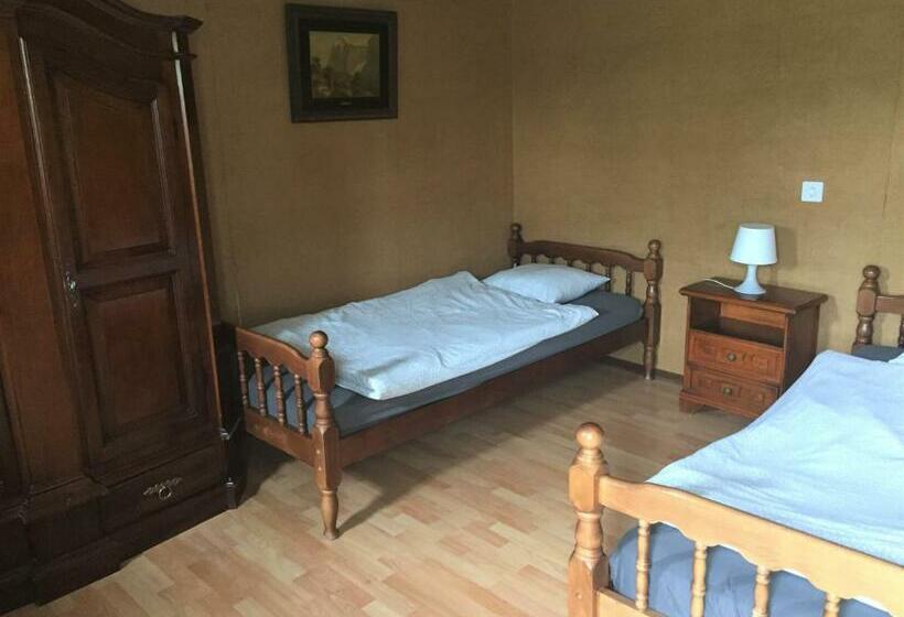 Студия Стандарт, Auberge Du Peu Péquignot