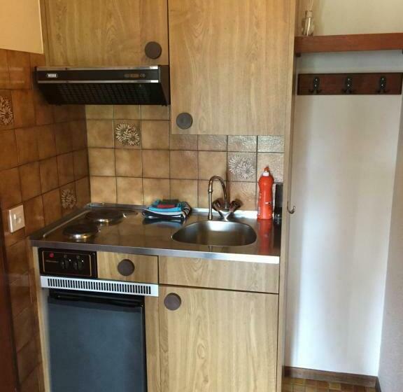 إستوديو قياسى, Auberge Du Peu Péquignot