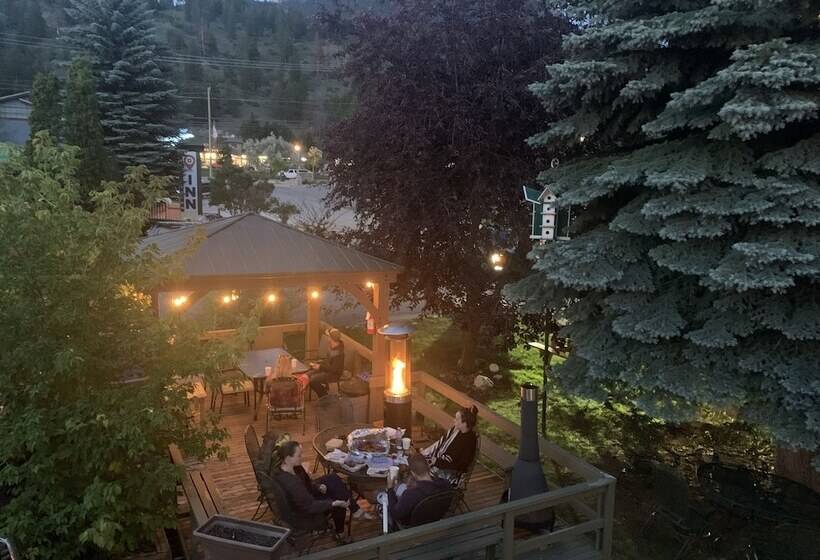 Студия Deluxe, Destination Inn
