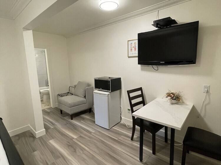 Люкс Повышенной Комфортности, Destination Inn