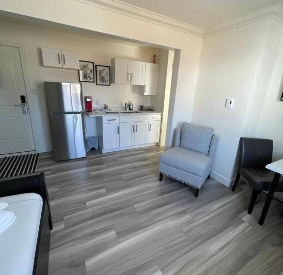 Люкс Повышенной Комфортности, Destination Inn