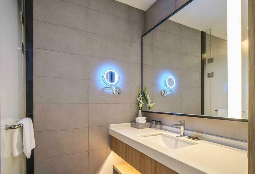 اتاق سوپریور با تخت بزرگ, Novotel Shanghai Qingpu Excellence