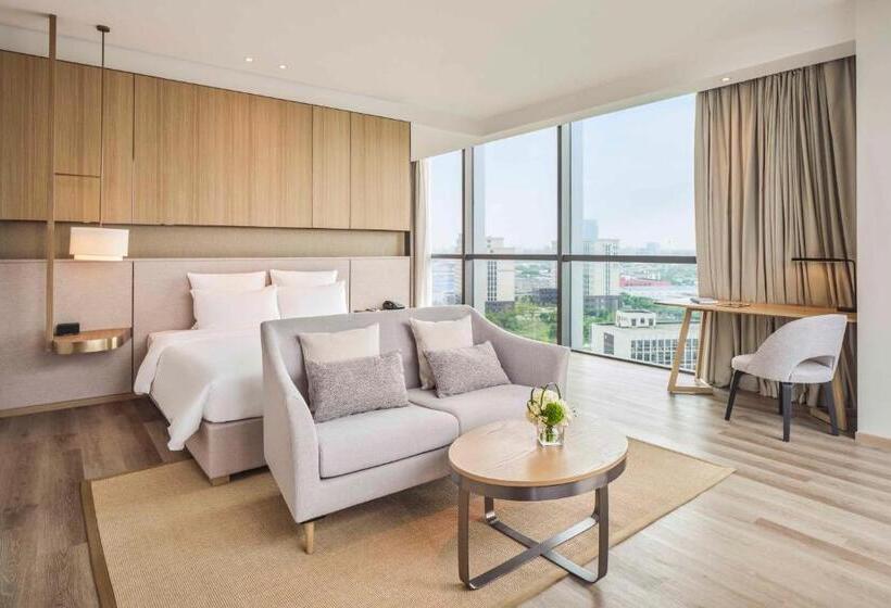 اتاق لوکس با تخت بزرگ, Novotel Shanghai Qingpu Excellence