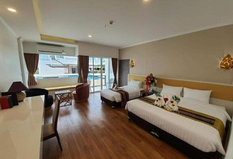 Трехместный Номер Deluxe, Swan Lake Hotel Sattahip