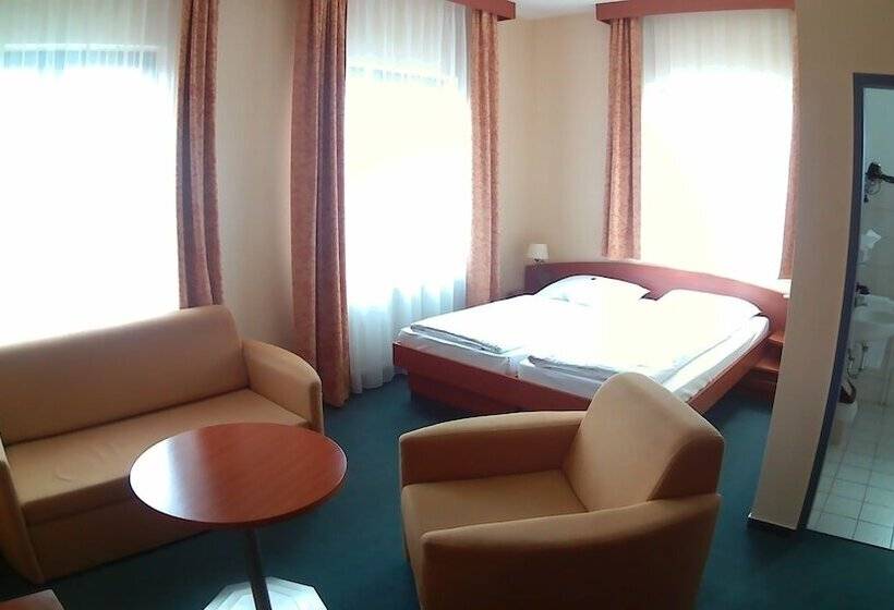 Трехместный Номер Комфорт, Christinenhof Garni   Bed & Breakfast