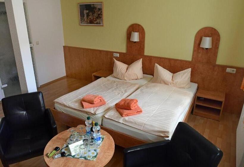 Номер Комфорт, Garni Goldene Henne