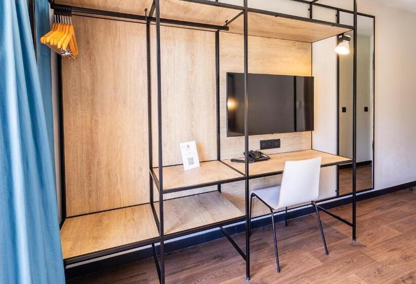 Номер Superior с Балконом, Ibis Roquebrune Cap Martin Menton