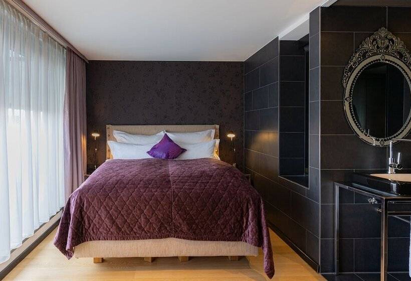 Standard Studio Double Bed, La Mansion Vi Vadi