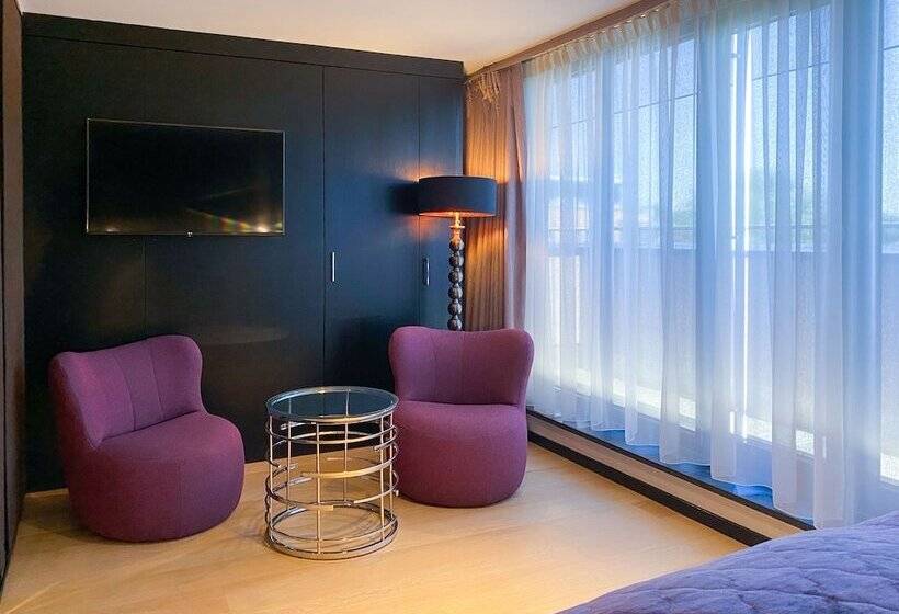 Standard Studio Double Bed, La Mansion Vi Vadi