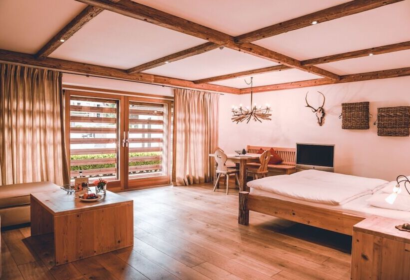 סוויטה קלאסית, Parkhotel Egerner Höfe