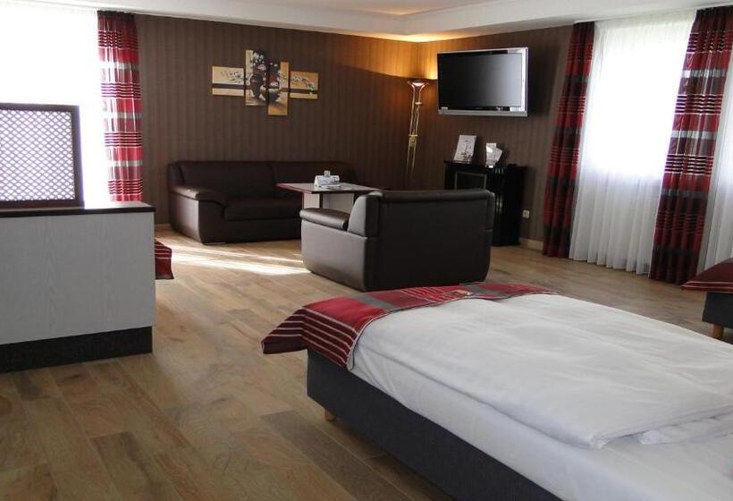 Трехместный Номер Премиум, Rhöner Land Garni   Bed & Breakfast