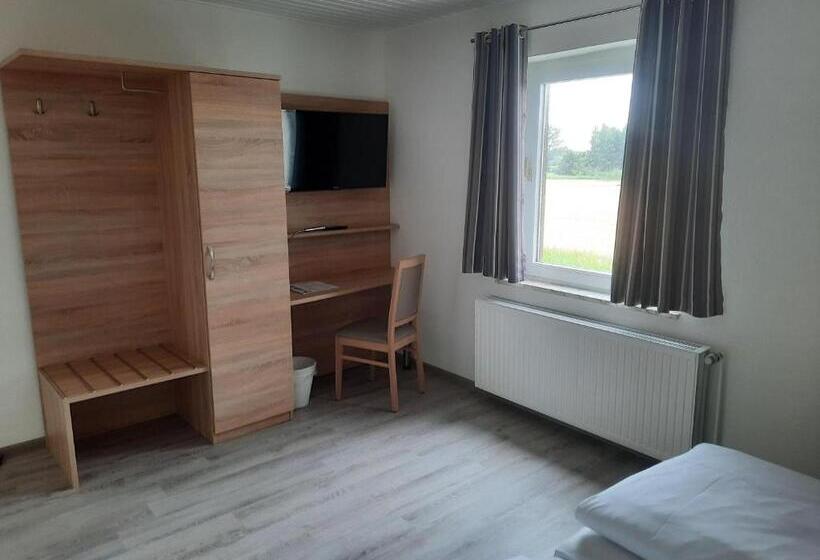 Дом 3 Спальни, Zur Erholung & Restaurant Amme's Landhaus