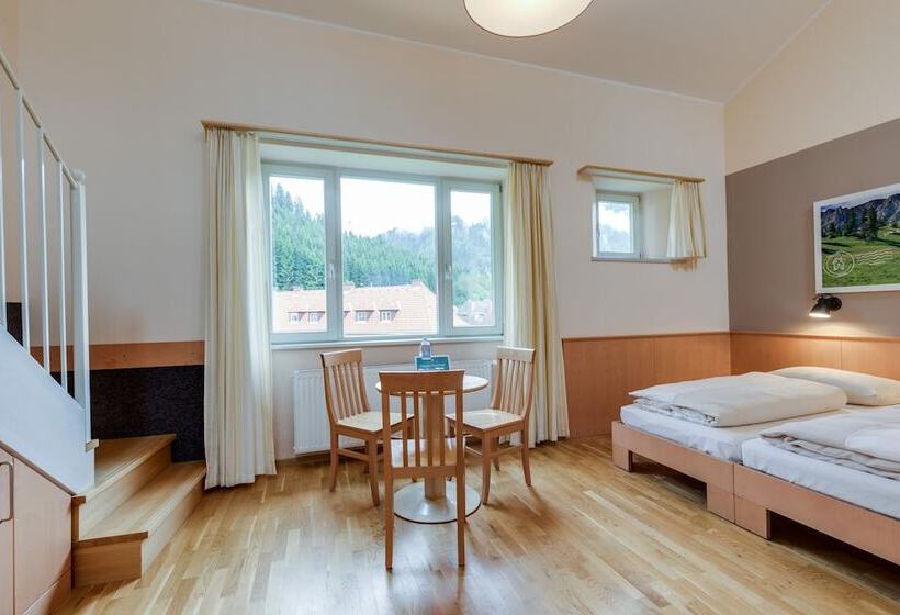 スタンダード４人部屋, Jufa Hotel Veitsch