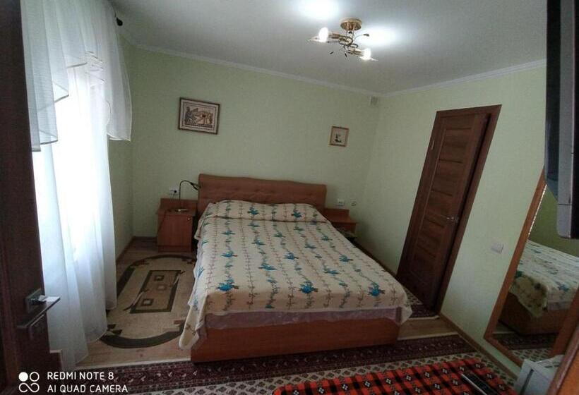Номер Стандарт, Sadyba Margaryta