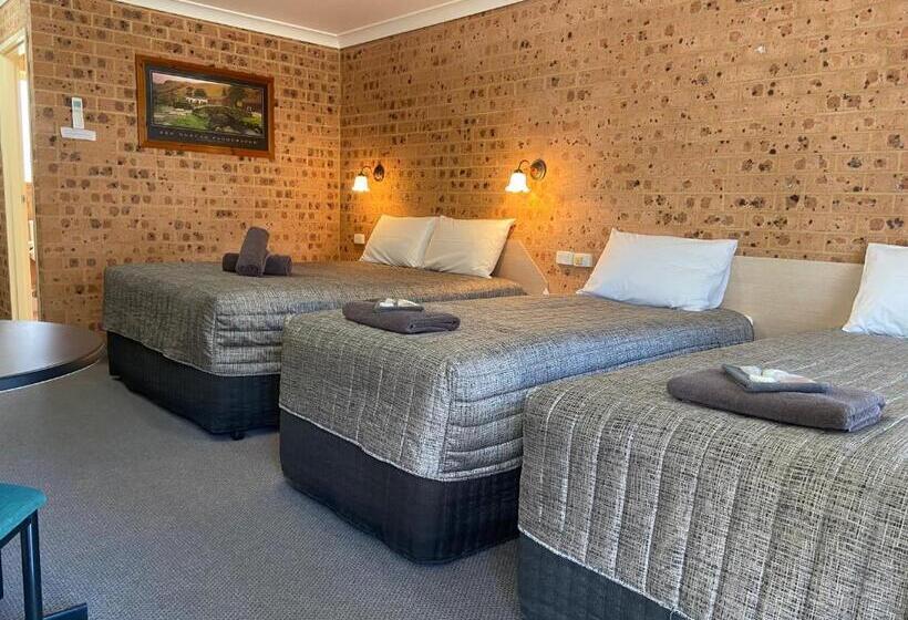 Семейный Номер Вид на Сад, Aberdeen Motel