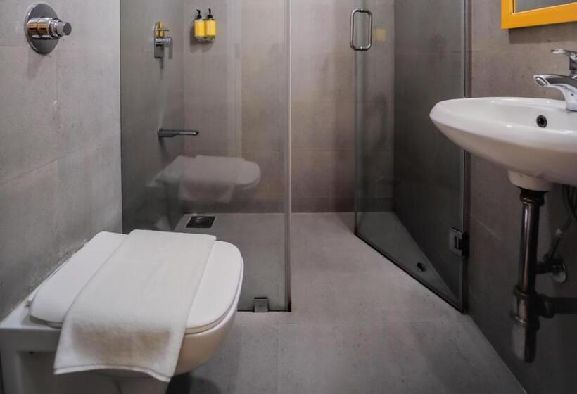 חדר סטנדרט, Bloom Hotel   Worli South Mumbai
