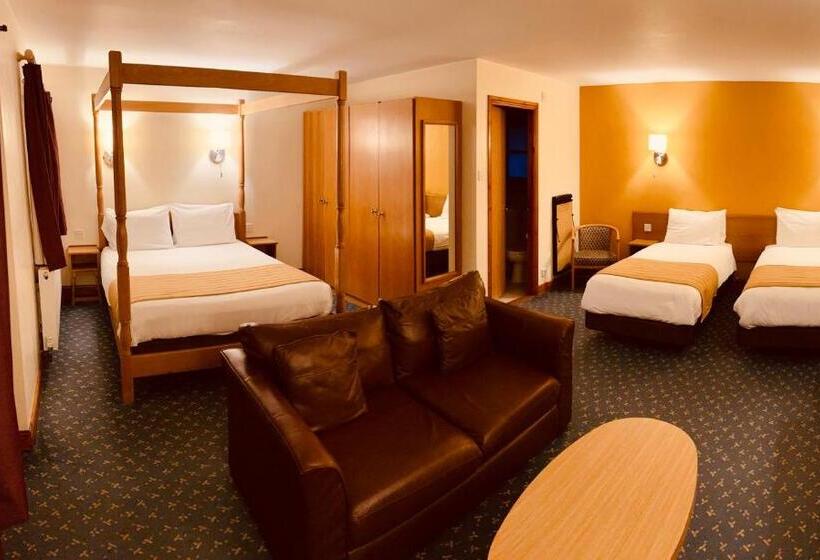 Семейный Номер Deluxe, Tollgate Hotel & Leisure