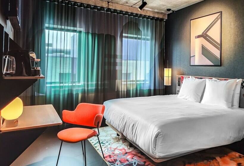 Romantic Room, The Florian Amsterdam Airport