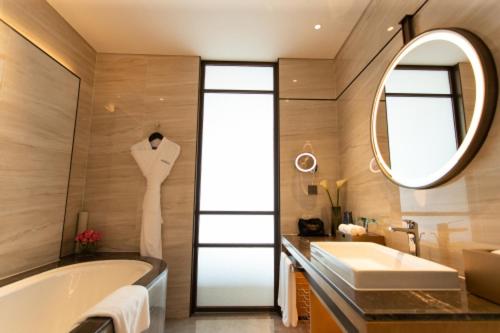 اتاق استاندارد با چشم‌انداز باغ, Primus Hotel Xuzhou Dalong Lake