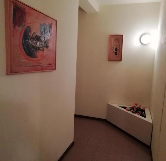 Номер Стандарт, Bar Nuovo Mondo