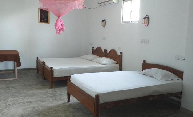Семейный Номер, Blue Corals Beach Bungalow