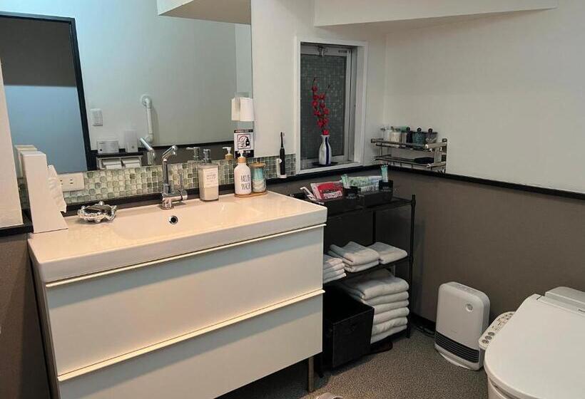 Номер Economy, Jonni`s Place