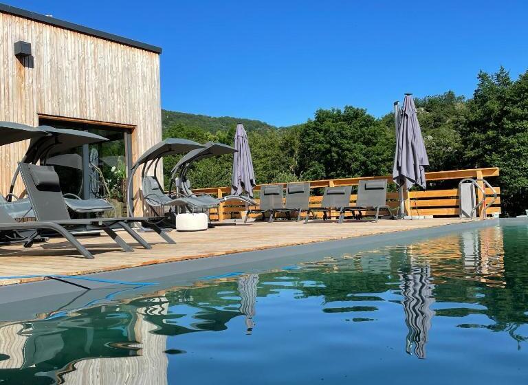 Люкс Повышенной Комфортности, Le Volcan Des Sens, Chambres D Hotes De Luxe Et Spa