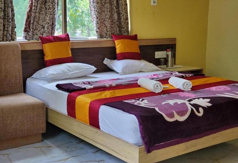 Номер Стандарт Вид на Сад, Sundarban Tiger Roar Resort
