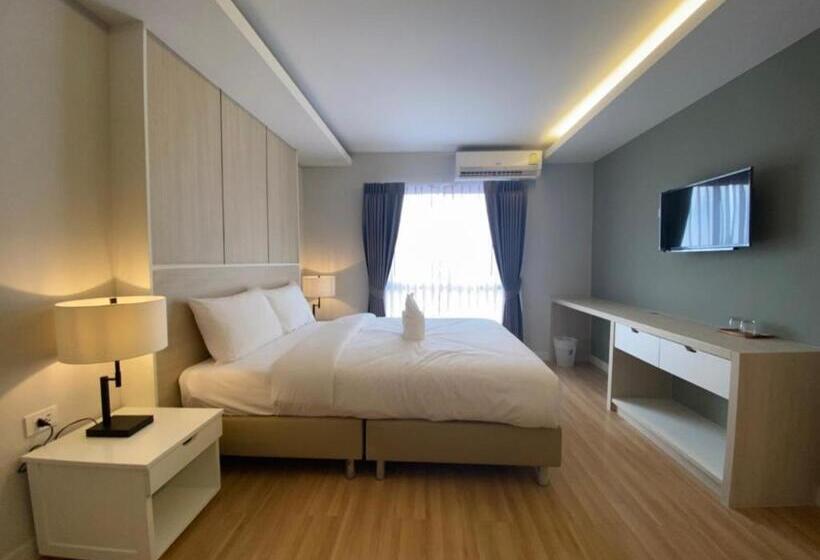 Люкс, Greenhills Resort Si Racha