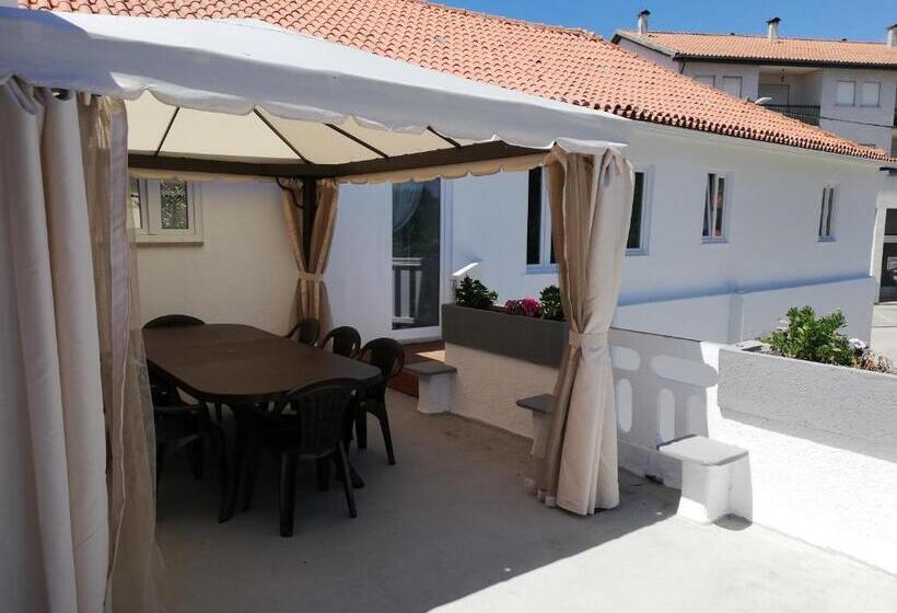 Номер Стандарт, Mondalva   Guest House