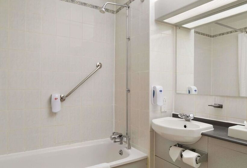 Номер Стандарт Адаптированный для Инвалидов, Days Inn Taunton
