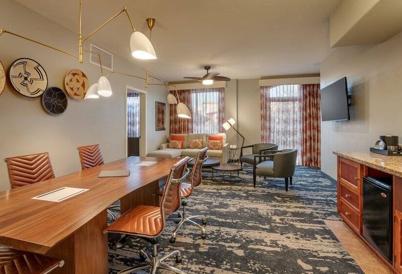 Люкс, Embassy Suites By Hilton Tucson Paloma Village