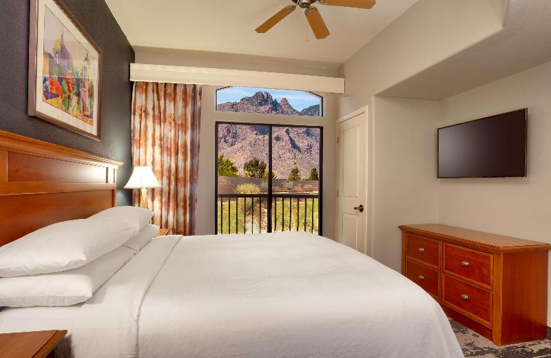 Люкс Вид на Горы, Embassy Suites By Hilton Tucson Paloma Village