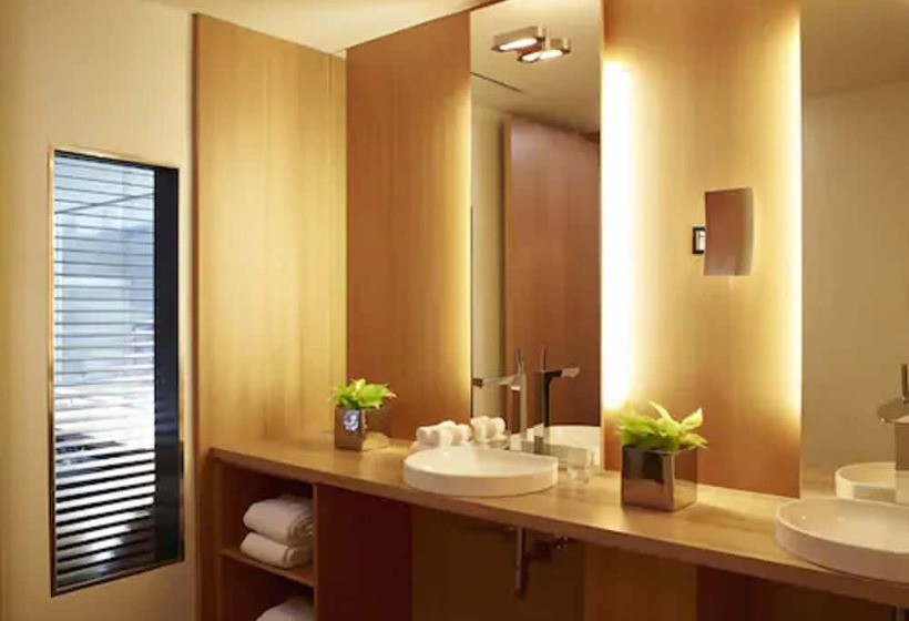 デラックスルーム, Le Germain Hotel Maple Leaf Square