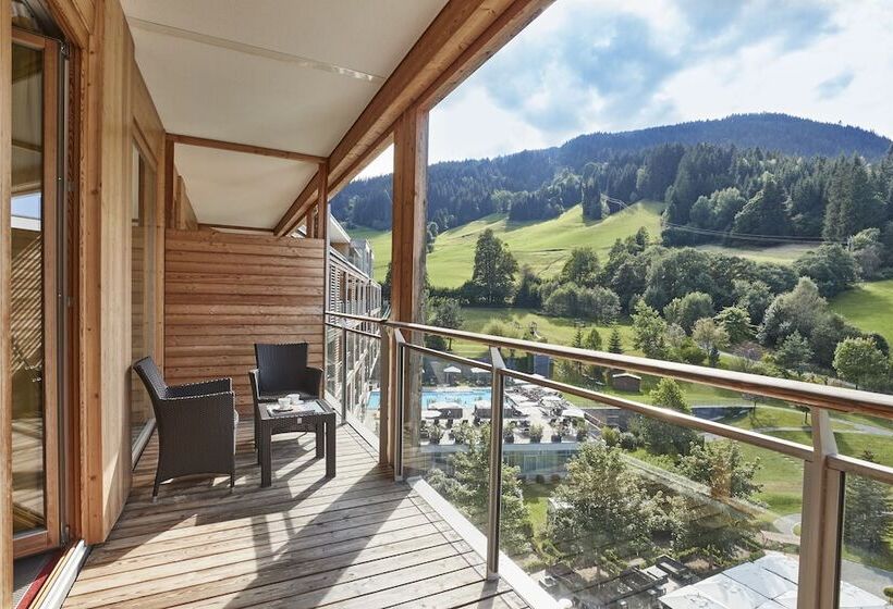 Номер Deluxe, Kempinski Hotel Das Tirol