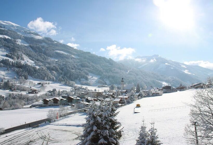 Номер Superior, Kempinski Hotel Das Tirol